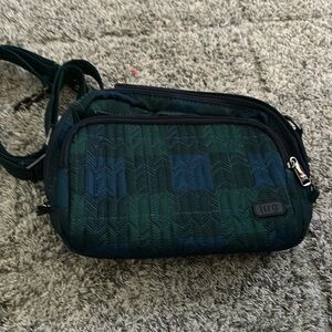 Lug purse with strap